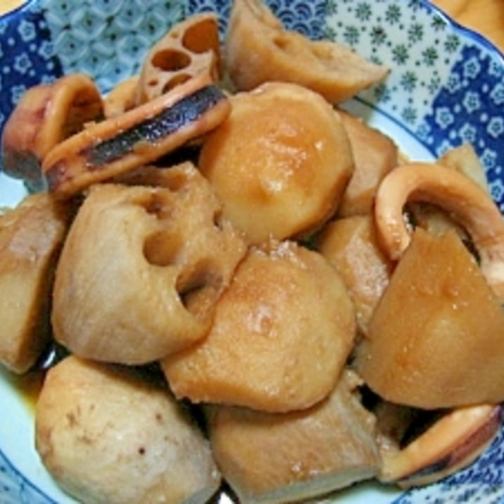 里いもは、イカ れんこん と、共に煮ます